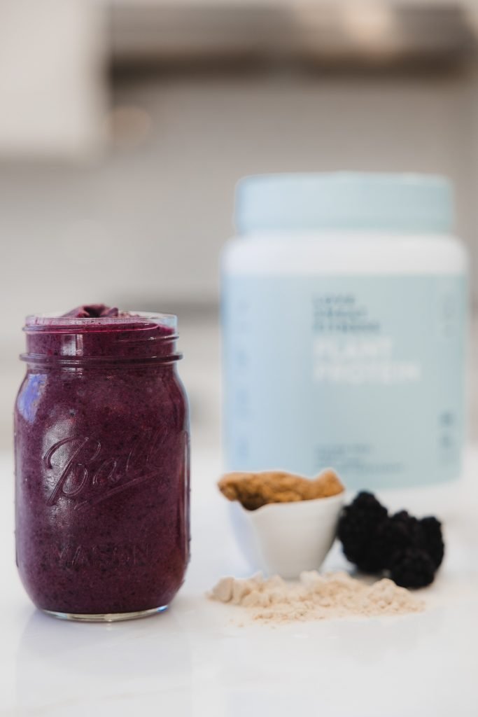 pb&j smoothies, healthy breakfasts, workouts, snacks, healthy snacks, recipes
