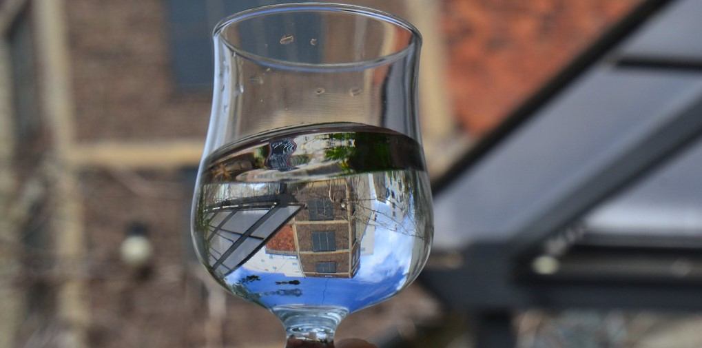 This is a really cool picture of a glass of water.