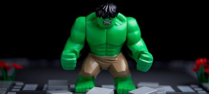 Hulk knows how many reps and sets to do.