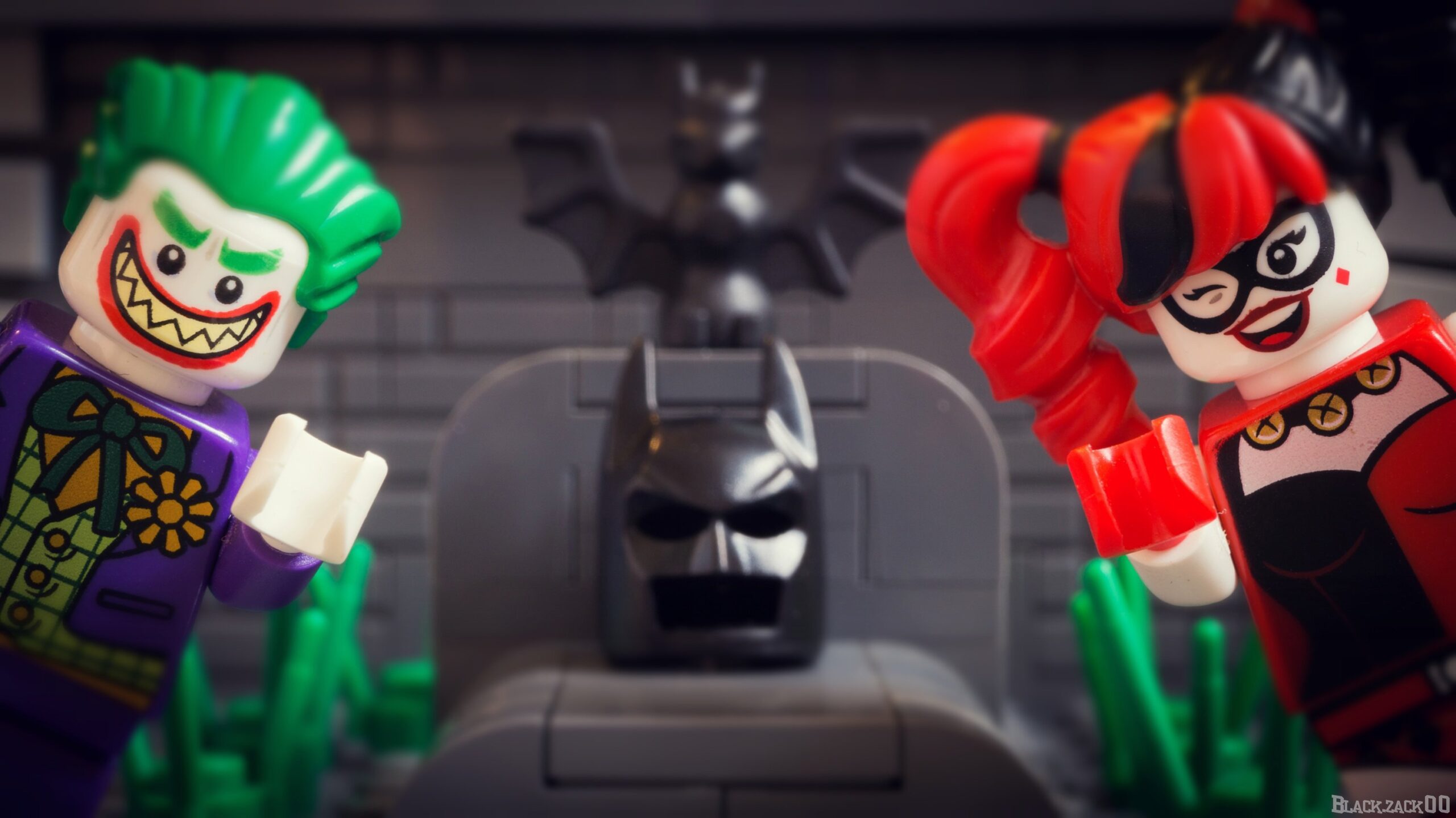 Should these two super villains train differently?